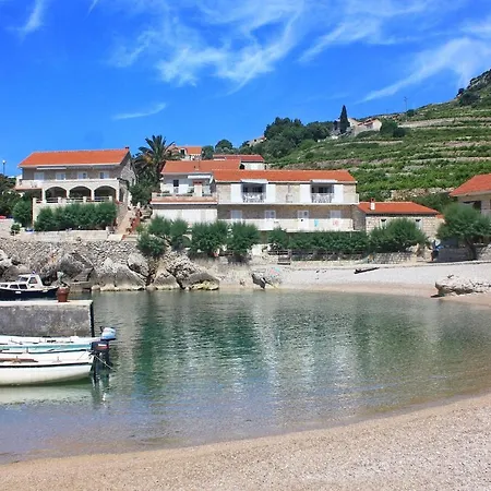 Apartments With Hot Tub Borje, Peljesac - 21496 *